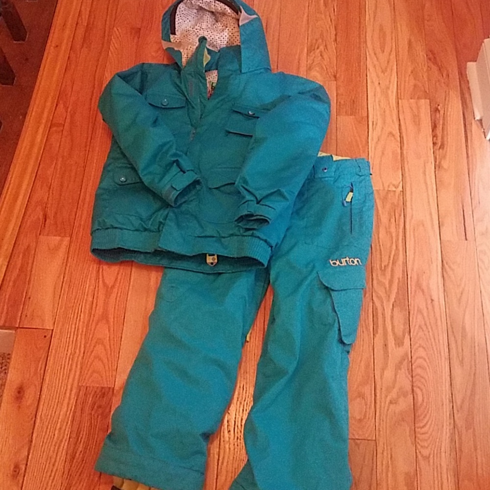 Burton kids snowsuit